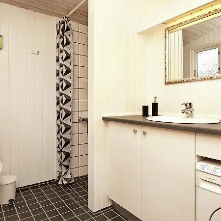 Three-bedroom Holiday In Farvang 9 Дом отдыха Sonderby (Midtjylland)