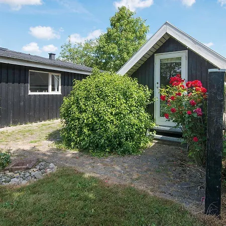 Дом отдыха Three-bedroom Holiday In Farvang 9 *