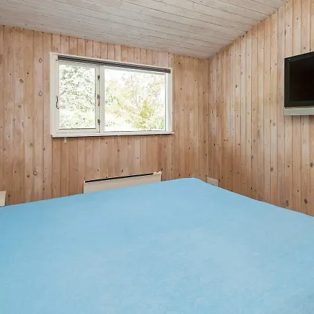 Three-bedroom Holiday In Farvang 9 *